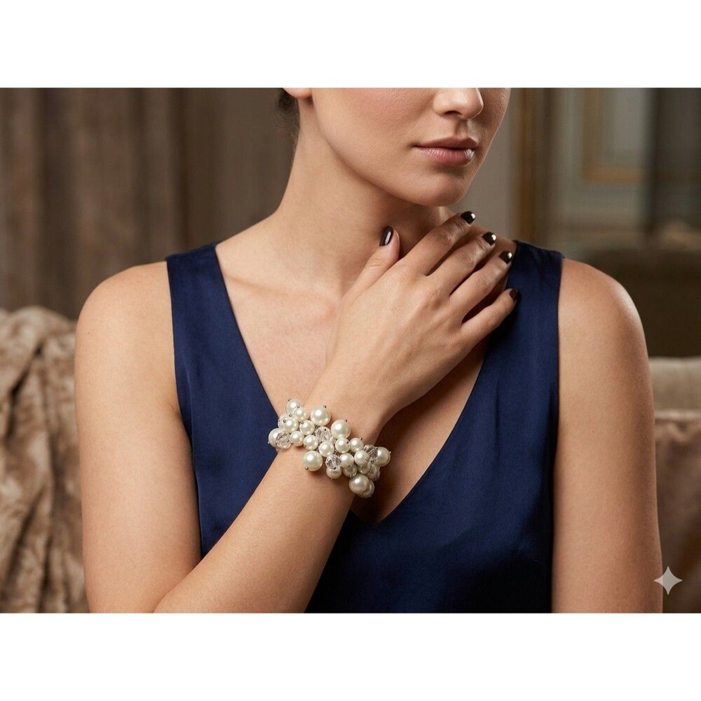 Vintage Chunky Faux Pearl Cluster Statement Stretch Bracelet